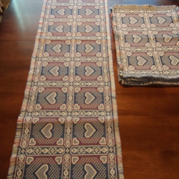 🌺 NEW Table Runner + 6 Placemats Set (Reversible) - Picture 2 of 10